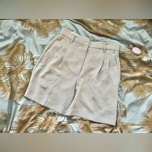 Wilfred Effortless short light tan/beige 8 long